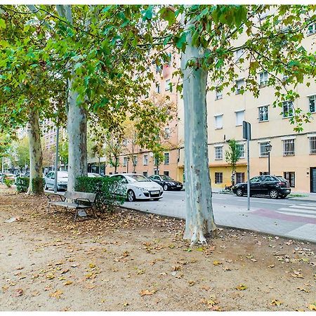 Apartamentos Madrid Rio Екстериор снимка