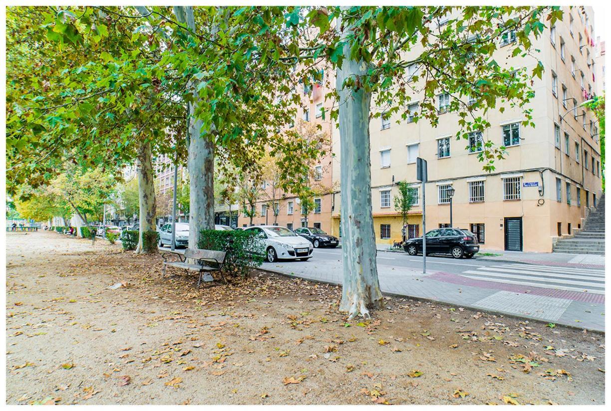 Apartamentos Madrid Rio Екстериор снимка