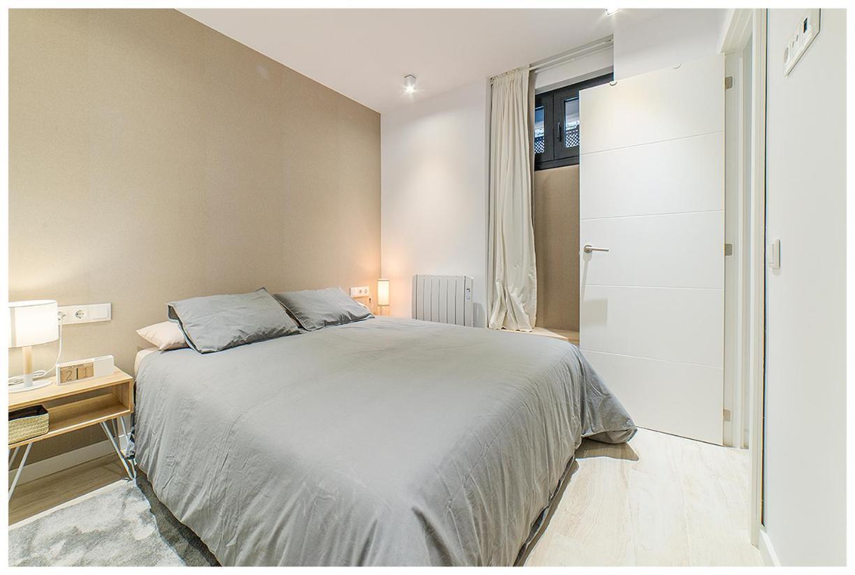 Apartamentos Madrid Rio Екстериор снимка