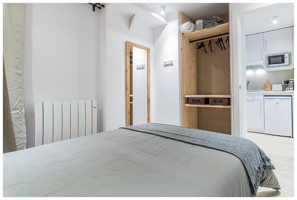 Apartamentos Madrid Rio Екстериор снимка