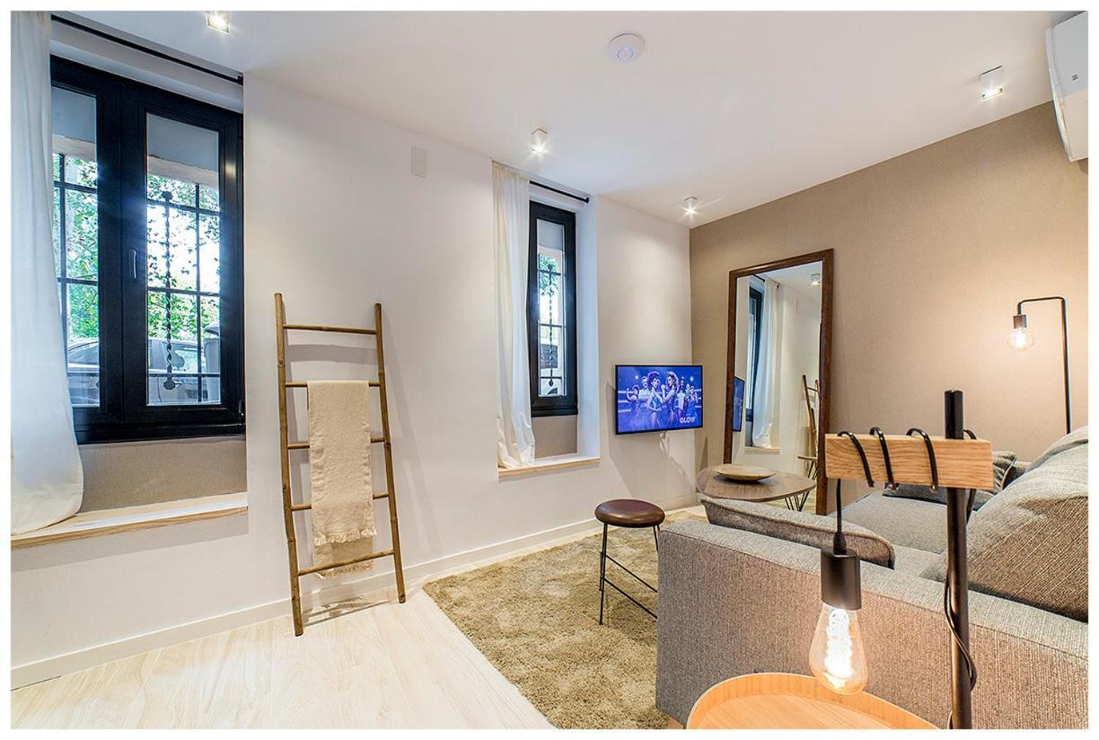 Apartamentos Madrid Rio Екстериор снимка